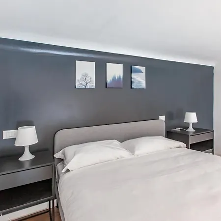 Easylife - Sofisticato Con Soppalco A Due Passi Dalla Stazione Apartment